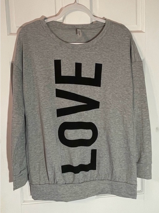 Celeste Tops - Celeste Grey LOVE Graphic Sweatshirt Crewneck Oversized Cozy Pullover Size L
